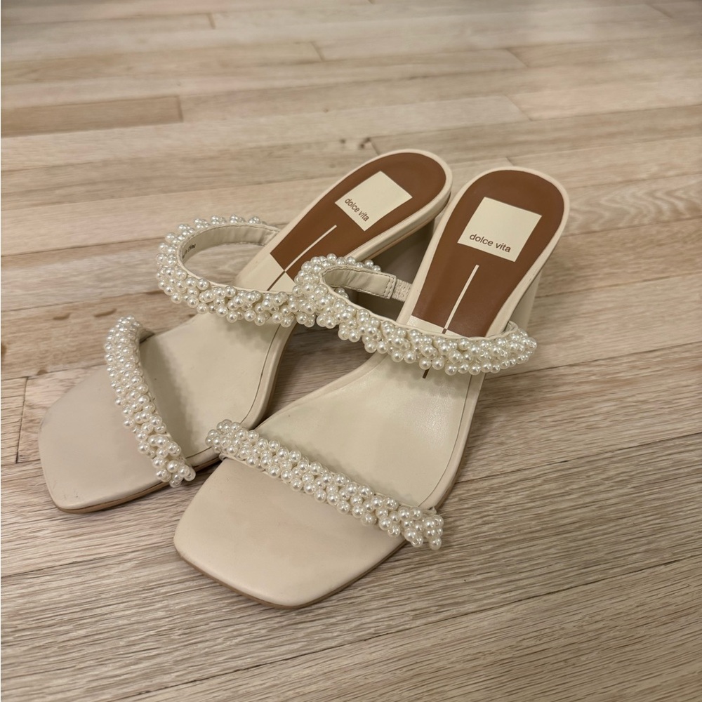 Dolce Vita Cream Pearl heel Sandals